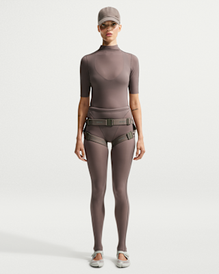 W+NSKM+WEIGHTLESS+VPL+TGT+28IN.png